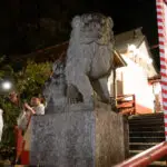 狛犬と巫女さん