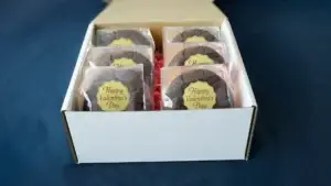 ガトーショコラ8個（箱＋包装紙）