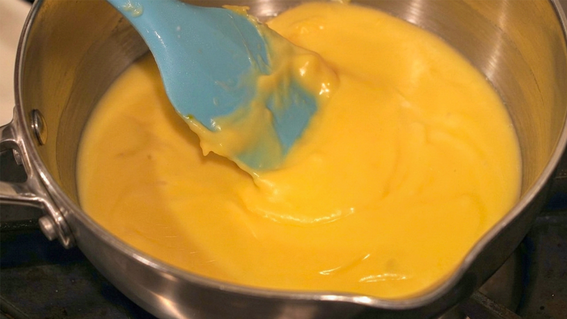 カスタードを炊く