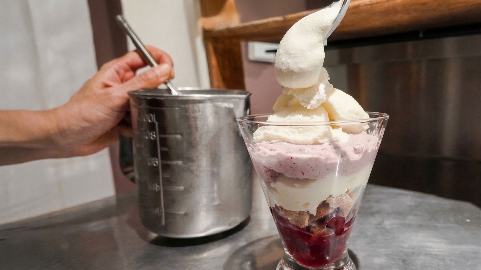 生クリームをたてる