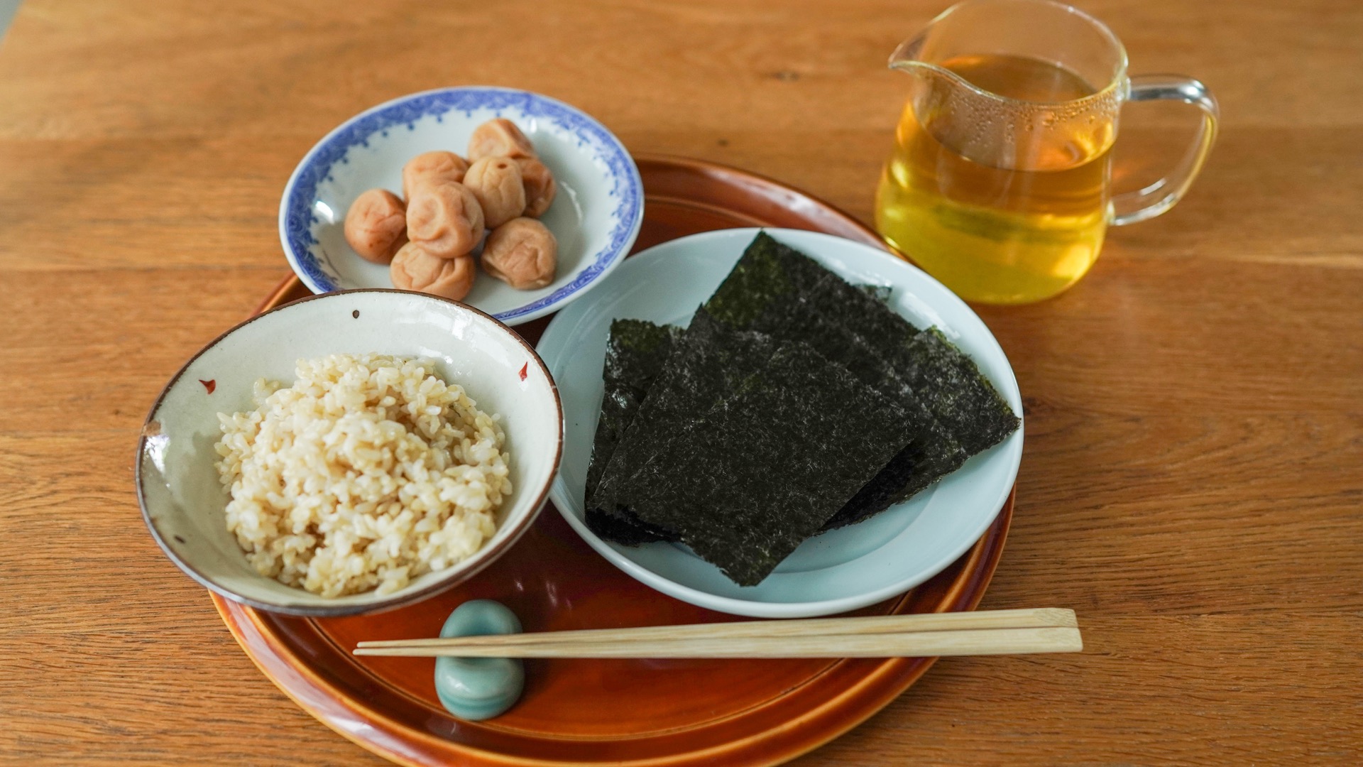 メンバー限定のMEET & EAT始めます。今回は梅と海苔のお茶漬けを。